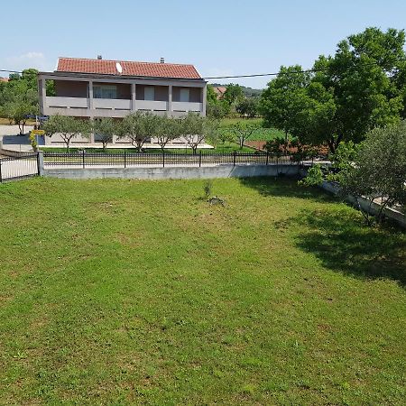 Vila Mila Apartments Sukošan Dış mekan fotoğraf