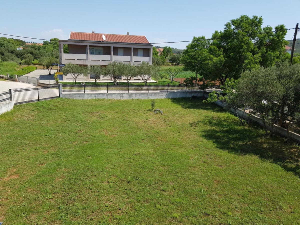 Vila Mila Apartments Sukošan Dış mekan fotoğraf